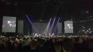 Avenged Sevenfold - Disturbed warming up the audience [Helsinki 07032017]