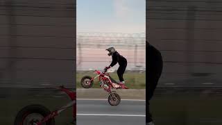 БОЛЬШЕ ДВИЖА У МЕНЯ В ТГ КАНАЛЕ: Blsxdmrt757 #stuntvideo #kayo #стант #мото #bikelife #мотард #motor