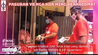 Pasukan khidmat DAP Teluk Intan turut menyantuni penduduk-penduduk di Batu 6.