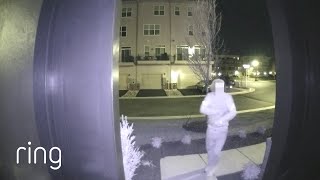 Sticky Fingered Stranger Scared Away by Motion Warning | RingTV