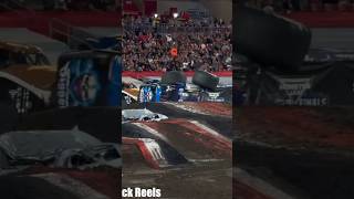 Son Uva Digger does an INSANE sidewall save! #mymonsterjam #motorsport #monsterjam