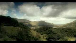 Women of Ireland - Ceoltóirí -  with Irish Lyrics \u0026 Landscapes