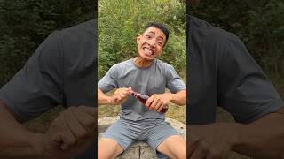 How to Open a Beer Bottle Easily🍾#camping #bushcraft #outdoors #survi #campingvibes #campinglife #yt