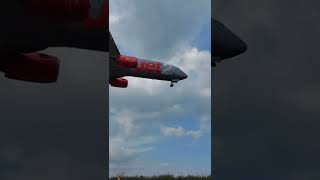 Jet2 737-800 landing at Newcastle Airport NCL on runway 07 #737 #planespotting