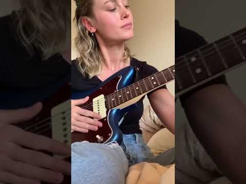 Brie Larson Singing The 1 By Taylor Swift - YouTube