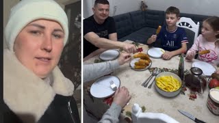 РОДИНА ОКСАНИ ШКОЛИ СМАЧНО ВЕЧЕРЯЄ🔥🥰VLOG: 27.01.25/4