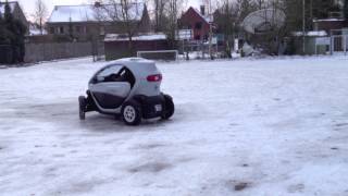 Renault Twizy in the snow