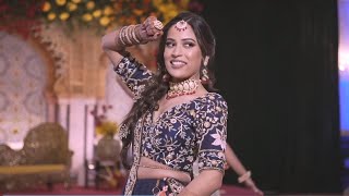 Wedding Sangeet Dance by Bride & Bridesmaids I Indian Wedding | Best Bridesmaids dance at wedding