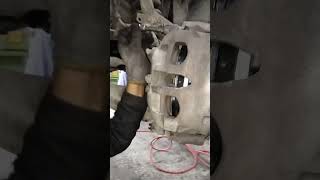 Ford explorer front brake pad bricks replacement 2017