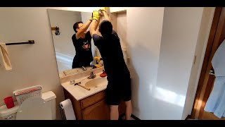 How to remove a glass bathroom mirror from the wall and install a new framed mirror/中文解说如何拆除和安装浴室镜子