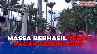 Aksi Massa Berhasil Jebol Pagar Gedung DPR saat Demo Tolak Revisi UU Pilkada