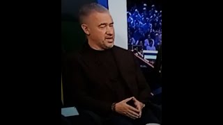 Stephen Hendry casually flashing an occult hand sign at the 2024 Snooker UK Championship on BBC