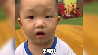 盘点幼儿园开学萌娃的状态，看着心疼，又好笑又萌！