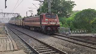 12333 - Vibhuti Express Howrah To Prayagraj Rambag WAP-4 HOWRAH LOCOMOTIVE