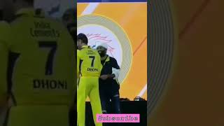 Arijit singh Touched feet of MS. Dhoni 🤗🤗 #trending #vairal #shorts