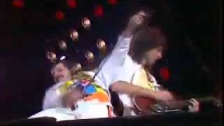QUEEN - now i m here (11th july wembley) live