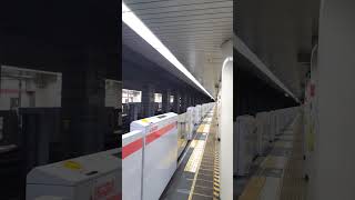 京急新1000形1192編成［ステンレス塗装車］特急三崎口ゆき　日本橋駅発車シーン！