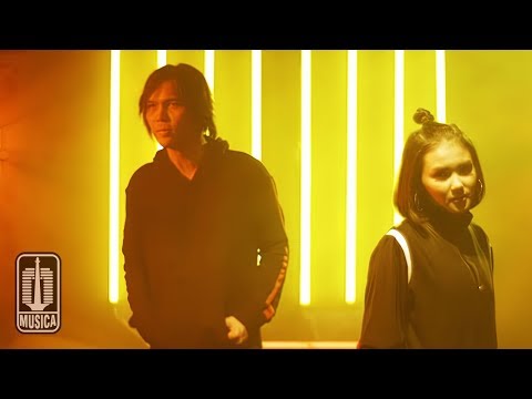 Once Menaklukkan Dunia (feat. Shakira Jasmine)