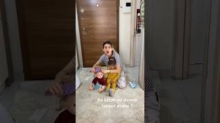 Çok şaşkınım bebek saçı tarıyoruz çocuklar hadi bakalım #bebek #annebebek #vlog