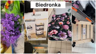 BIEDRONKA POJEMNIKI DO SERWOWANIA TA SZAFKA JEST MEGA CHODNIKI POJEMNIKI NOWA GAZETKA