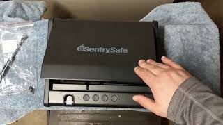Bed side gun safe, SENTRY SAFE QUICK ACCESS BIOMETRIC PISTOL SAFE