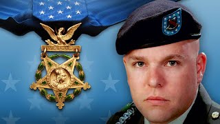 Trump gives Medal of Honor to Iraqi War hero