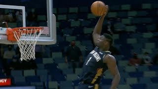 Eric Bledsoe launches an oop for Zion Williamson