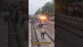 Big Crowd at Lakhimpur Station when 15010 Mailani-Gorakhpur Exp is Arriving