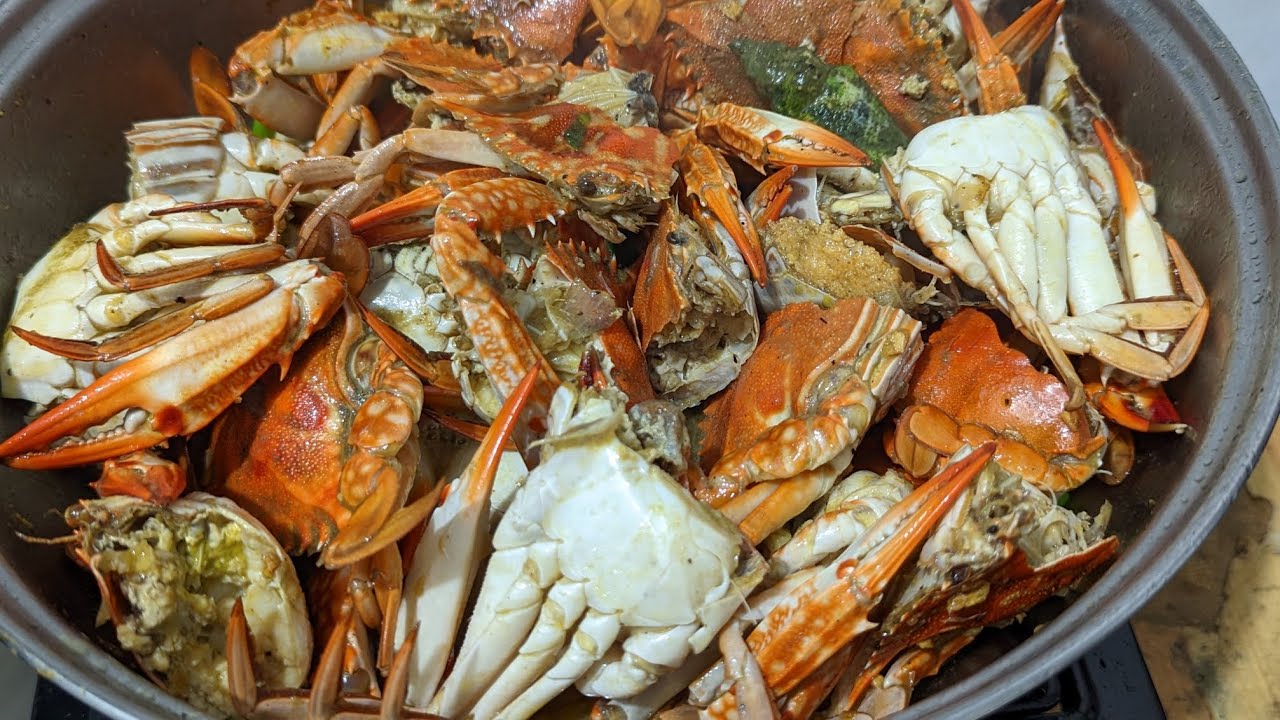 Catches Crabs And Cook Youtube
