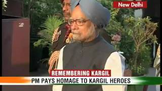 PM pays tribute to Kargil martyrs