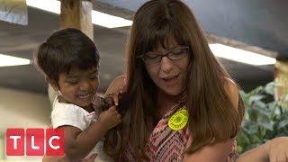 Zoey and Will Visit The Alligators | The Little Couple