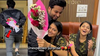 Unexpected Surprise 😍🌹 on Rose Day & Neha chi Reaction 🤭☺️ | aditya satpute vlogs