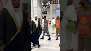 Sheikh Yasser Ad Dosari shows good manner to people when exiting the Mosque after leading prayer...🥰