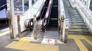 【三菱製】盛岡駅ホーム通路　昇りエスカレーター