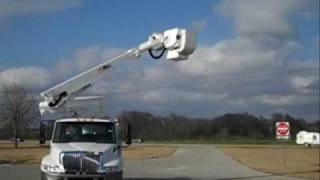 (Stock # 9239) - 2006 International 4200 - Altec TA41M - Bucket Truck