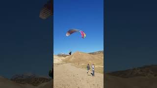 #paragliding  instructor @airdamien_ demonstrates close proximity flying #shorts