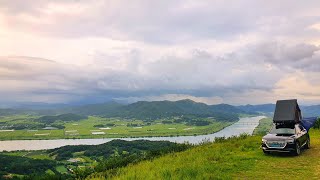 호수의 조용한 산에서의 차박 / 변화 무쌍한 하늘의 구름, 그리고 상현달 클로즈업