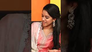 Mirnalini Ravi awesome reaction 😂 | Sun Music #shorts