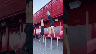 WAIT… Who won? BOY VS GIRL handstand competition 💪🏻