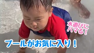 真夏のプールで遊ぶ２歳児 #Short