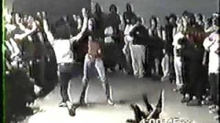 LEGENDARY FEM QUEEN PERFORMANCE NIAMBI VS DEEDEE BEAT TO BEAT 2000!!!!!!!!!!!!!!!!