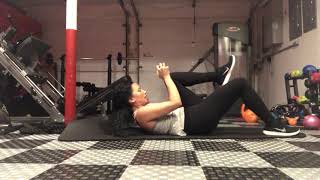 weighted single leg crunch