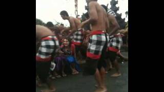 YOHEI MIYAKE in Uluwatu KECAK (三宅洋平ケチャ飛び入り）