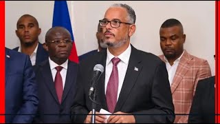 PM Didier Fils-Aimérive nan Vil Jacmel abò yon elikoptè noir