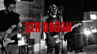 Aynı Adam - Şer doğan (Official Performance Video)