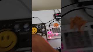 Behringer td-3 \u0026 Volca sample 2 \u0026 Korg NTS-1