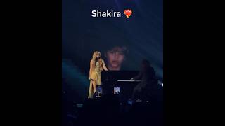 Shakira VIENDO a Milán y Sasha Cantar #acrostico #shakira #milanysasha #madre