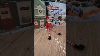 Le lutin farceur est arrivé avec des cadeaux #noel #lutinfarceur #lutin