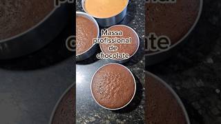 Massa profissional de chocolate  * Receita na descrição do vídeo @Elianekovalsk #bolo #receita