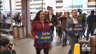 Assemblywoman Lorena Gonzalez Protests the Trump Shutdown at Sacramento Airport